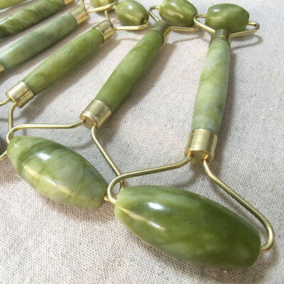 Kit de Massagem com Rolo e Pedra Gua Sha em Jade PickMeDeals